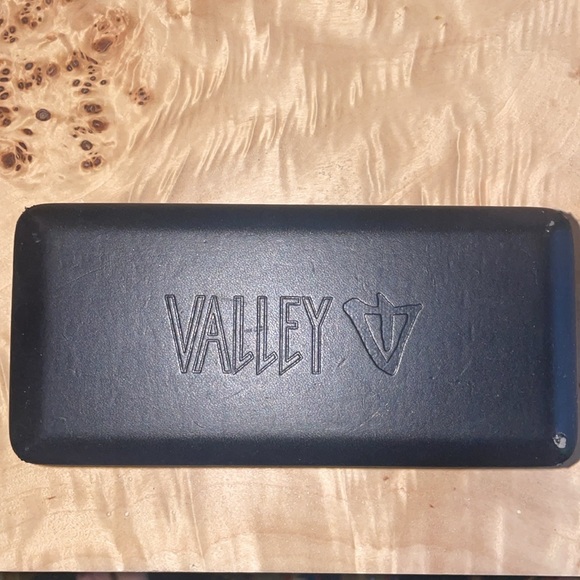 Sold out everywhere - VALLEY
'Parasitos'
51mm Sunglasses - Picture 3 of 8